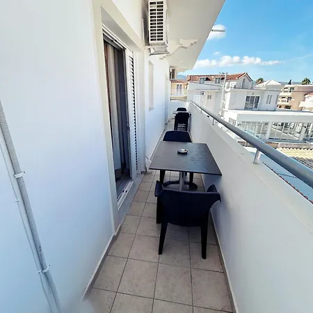 Nyaraló Pedro Navarino 3 *