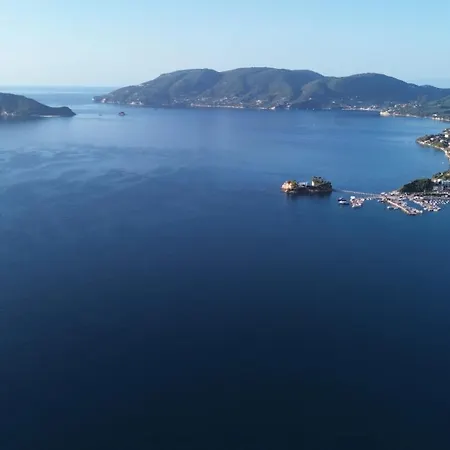 Pedro Navarino 3 Laganas