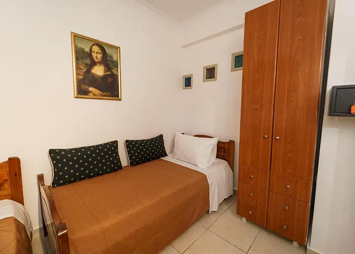Pedro Navarino 3 *