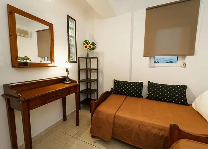 Pedro Navarino 3 *